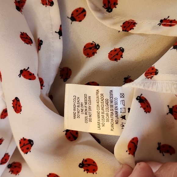 Ladybug pattern shirt - Picture 9 of 9